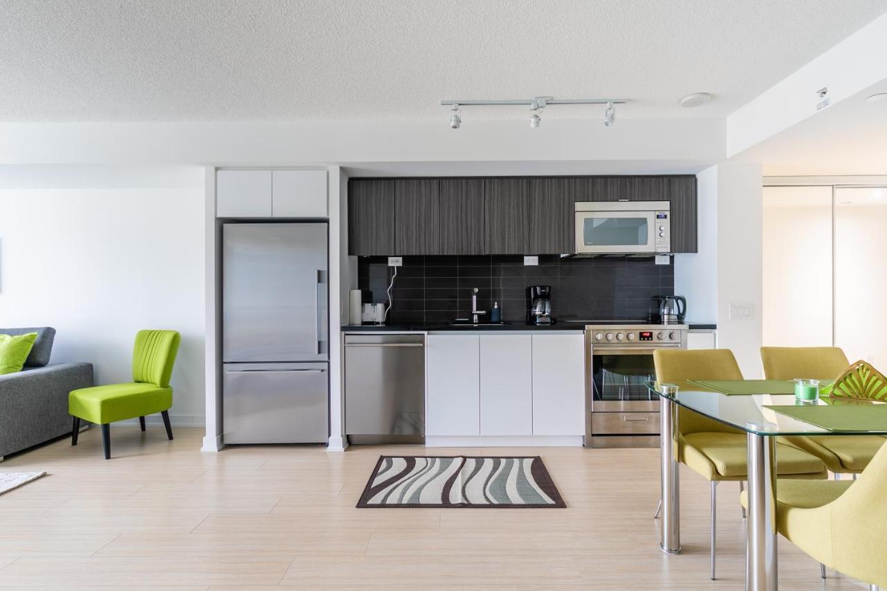 Simply Comfort. Amazing Downtown Apartments Торонто Екстериор снимка